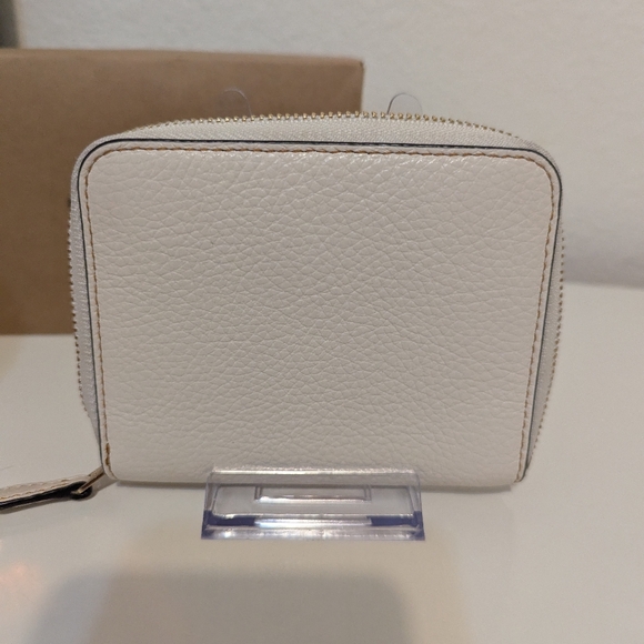 Coach X Disney Minnie Mouse Small Patch Zip-Around Wallet - Picture 11 of 12